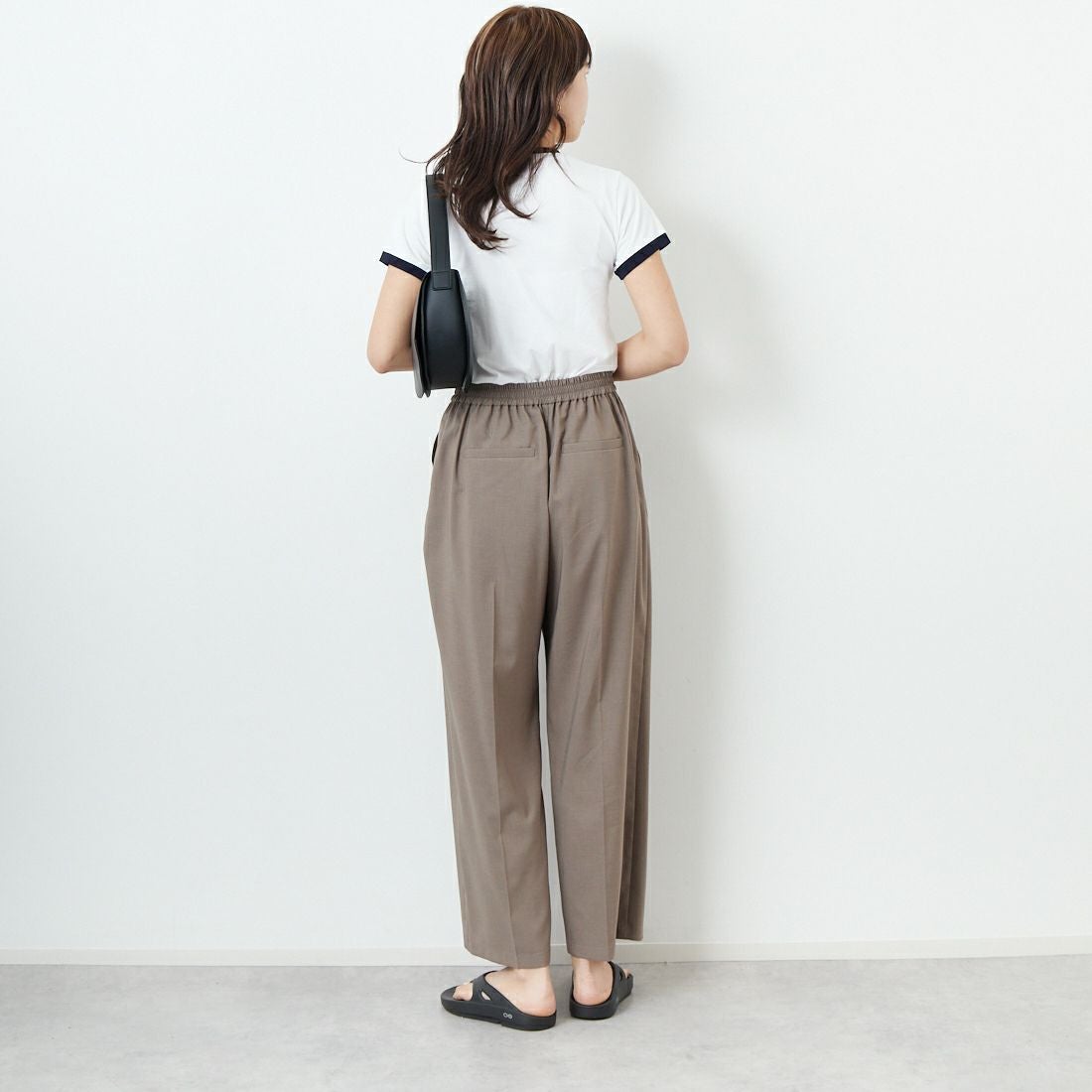 HOLIDAY [ホリデイ] スーパーファイン リンガーTシャツ [25101012] WHITE/NAVY &&モデル身長：167cm 着用サイズ：XXS&&