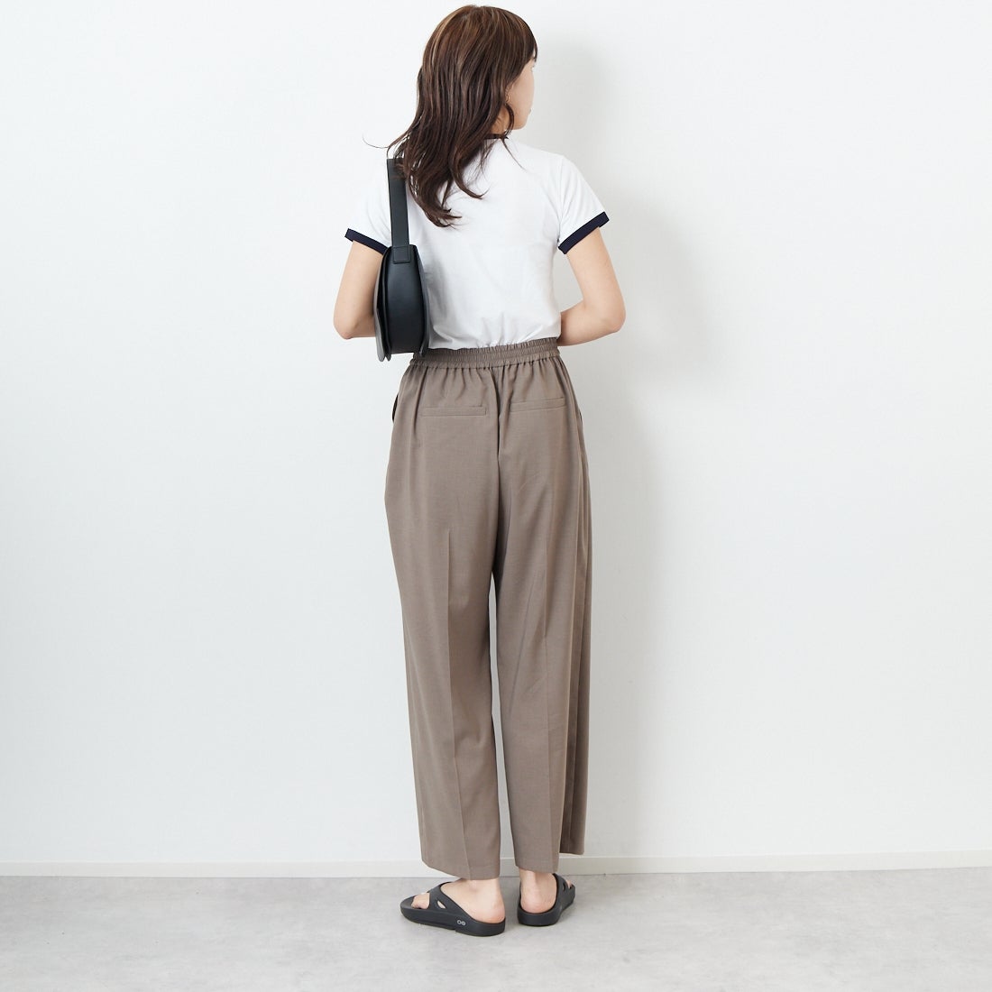 HOLIDAY [ホリデイ] スーパーファイン リンガーTシャツ [25101012] WHITE/NAVY &&モデル身長：167cm 着用サイズ：XXS&&