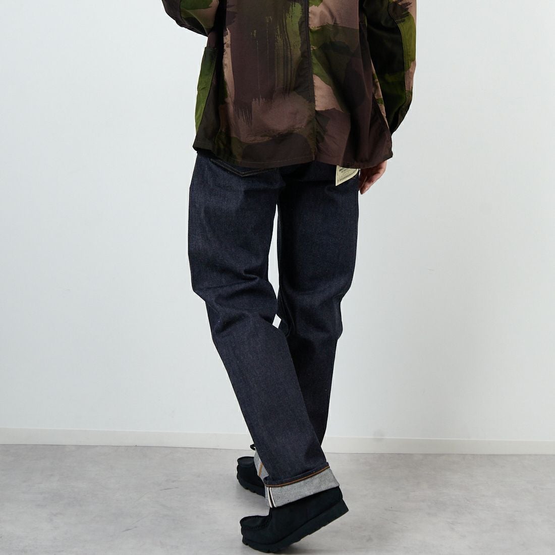 LEVIS Vintage Clothing [リーバイス ヴィンテージ クロージング] 1955モデル 501 [50155-00] 79 RIGID &&モデル身長：179cm 着用サイズ：34&&