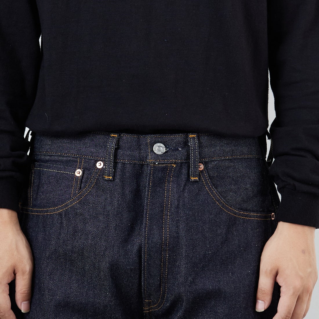 LEVI'S VINTAGE CLOTHING [リーバイス ヴィンテージ クロージング] 1955モデル 501 [50155-00] 79 RIGID &&モデル身長：179cm 着用サイズ：34&&