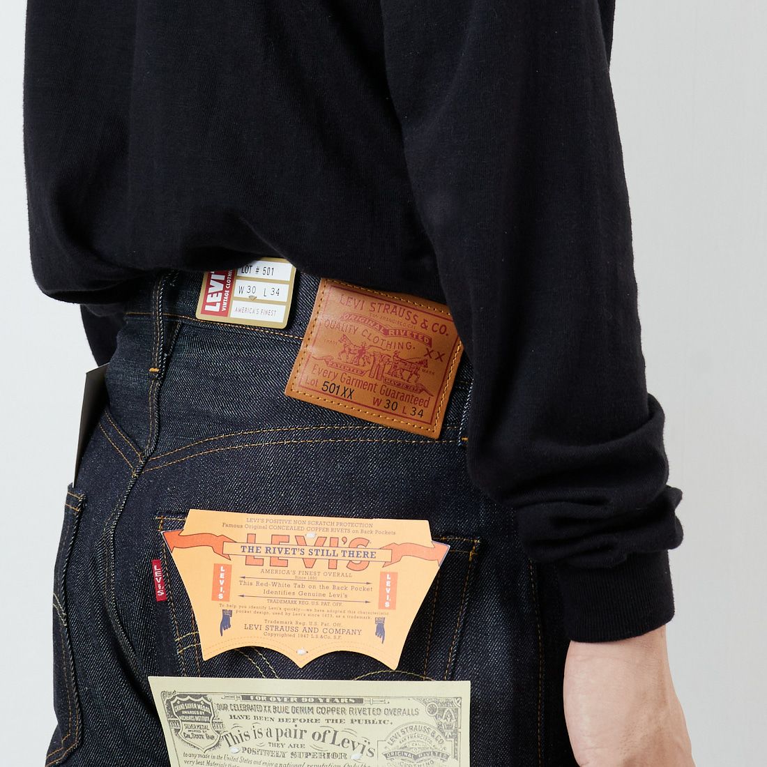 LEVIS Vintage Clothing [リーバイス ヴィンテージ クロージング] 1947年モデル501 [47501-02] 24 RIGID &&モデル身長：179cm 着用サイズ：30&&