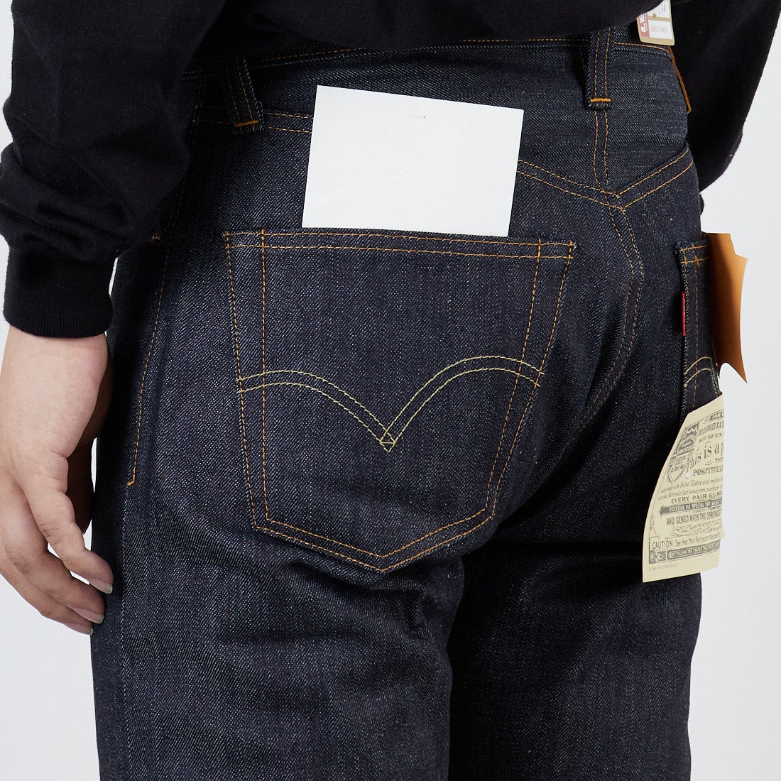 LEVI'S VINTAGE CLOTHING [リーバイス ヴィンテージ クロージング] 1947年モデル501 [47501-02] 24 RIGID &&モデル身長：179cm 着用サイズ：30&&