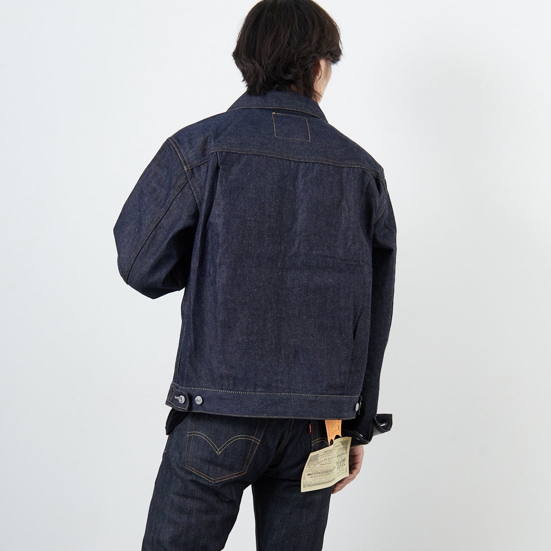 LEVI'S VINTAGE CLOTHING [リーバイス ヴィンテージ クロージング] 1953モデル TYPE 2 トラッカージャケット [70507-00] 66 RIGID &&モデル身長：179cm 着用サイズ：L&&