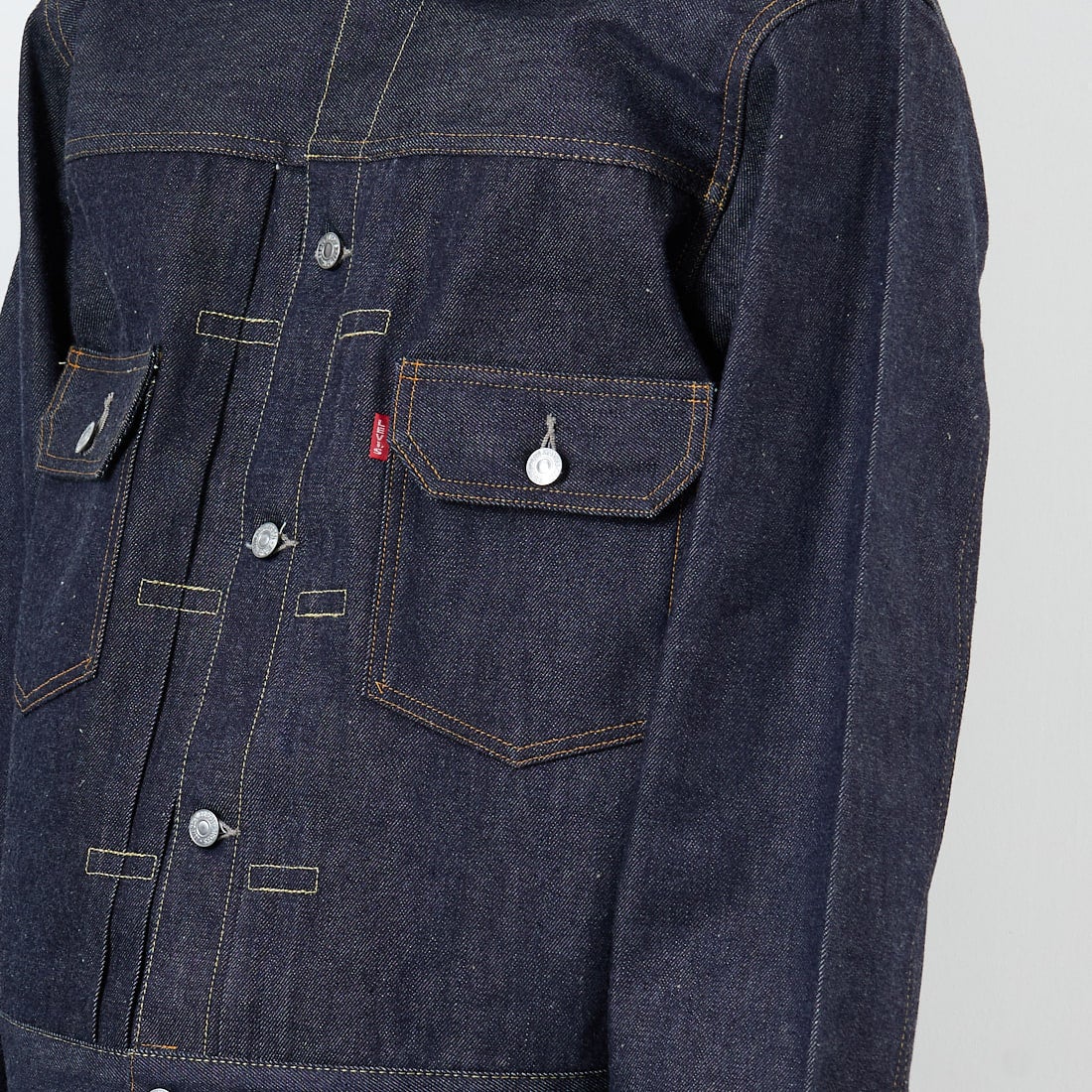 LEVIS Vintage Clothing [リーバイス ヴィンテージ クロージング] 1953モデル TYPE 2 トラッカージャケット [70507-00] 66 RIGID &&モデル身長：179cm 着用サイズ：L&&