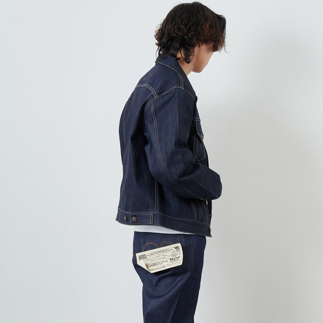 LEVI'S VINTAGE CLOTHING [リーバイス ヴィンテージ クロージング] 1961 TYPE3 557 トラッカージャケット [74998-00] 03 ORGANIC &&モデル身長：179cm 着用サイズ：XL&&