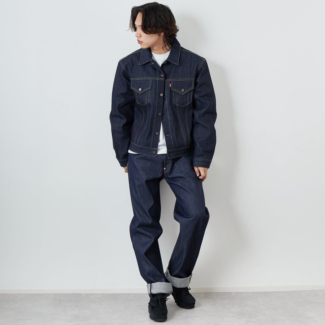 LEVIS Vintage Clothing [リーバイス ヴィンテージ クロージング] 1961 TYPE3 557 トラッカージャケット [74998-00] 03 ORGANIC &&モデル身長：179cm 着用サイズ：XL&&