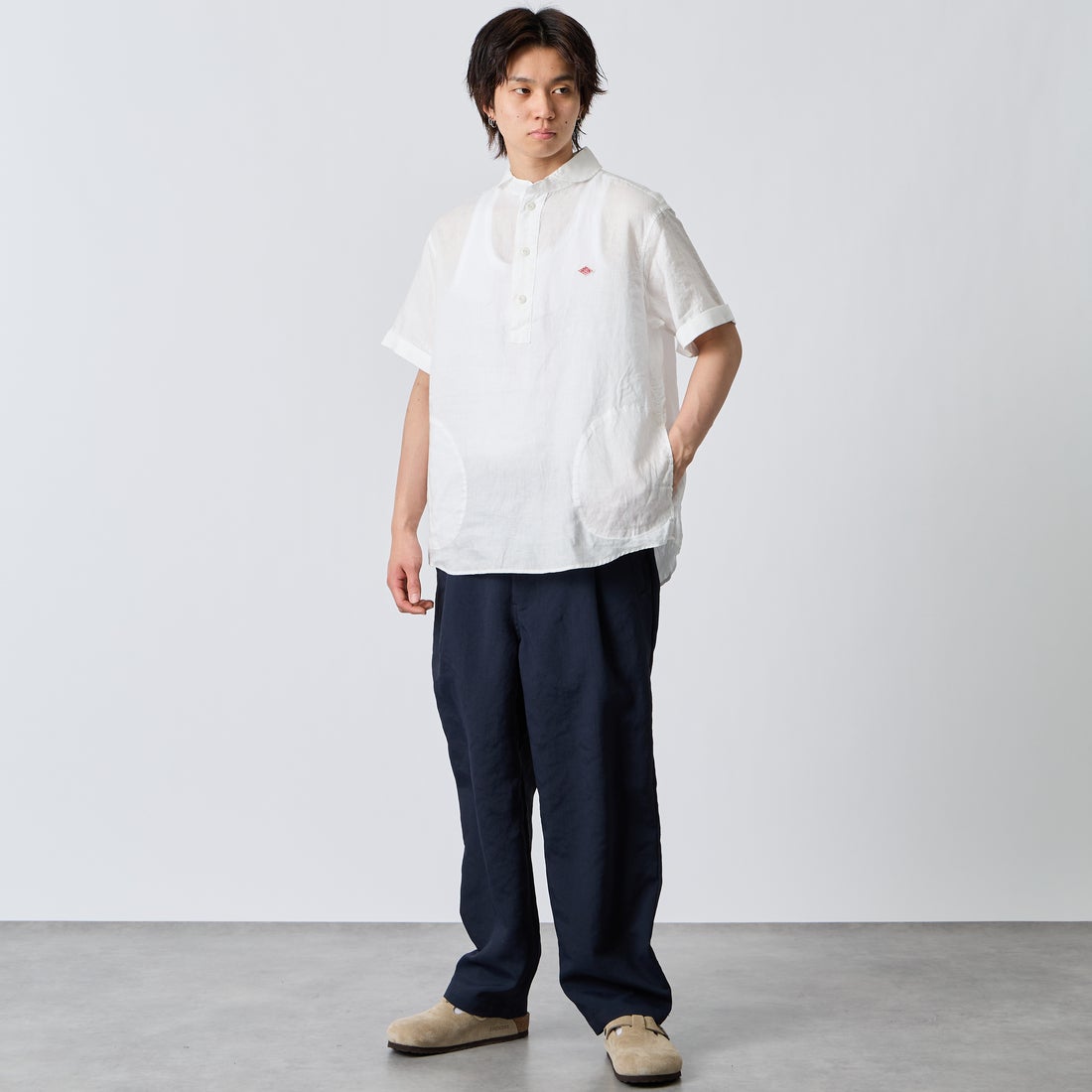 DANTON [ダントン] ラウンドカラー リネンクロスプルオーバーシャツ [DT-B0284FLI] WHITE &&モデル身長：177cm 着用サイズ：42&&