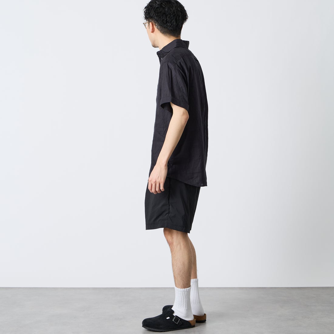 DANTON [ダントン] ラウンドカラー リネンクロスプルオーバーシャツ [DT-B0284FLI] CHARCOAL &&モデル身長：168cm 着用サイズ：40&&