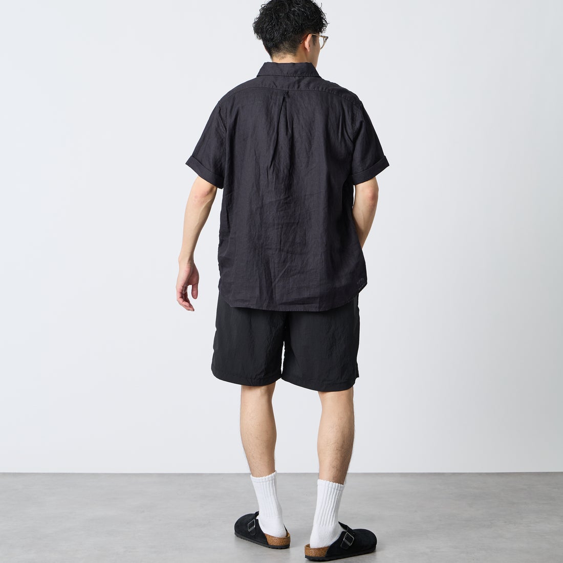 DANTON [ダントン] ラウンドカラー リネンクロスプルオーバーシャツ [DT-B0284FLI] CHARCOAL &&モデル身長：168cm 着用サイズ：40&&