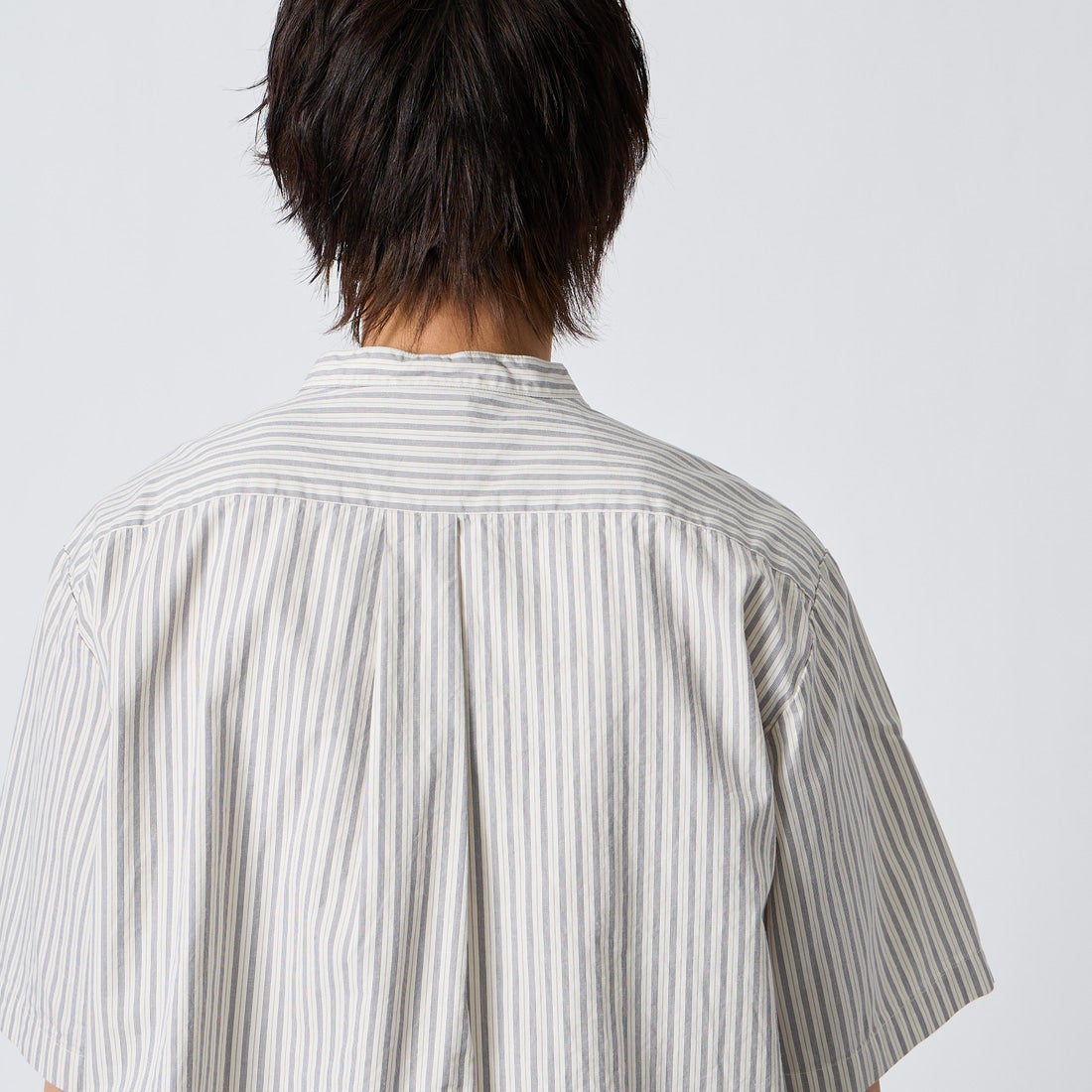 DANTON [ダントン] コットンリネン ストライプバンドカラーシャツ [JD-3788SCP] ECR/CHR ST &&モデル身長：177cm 着用サイズ：42&&