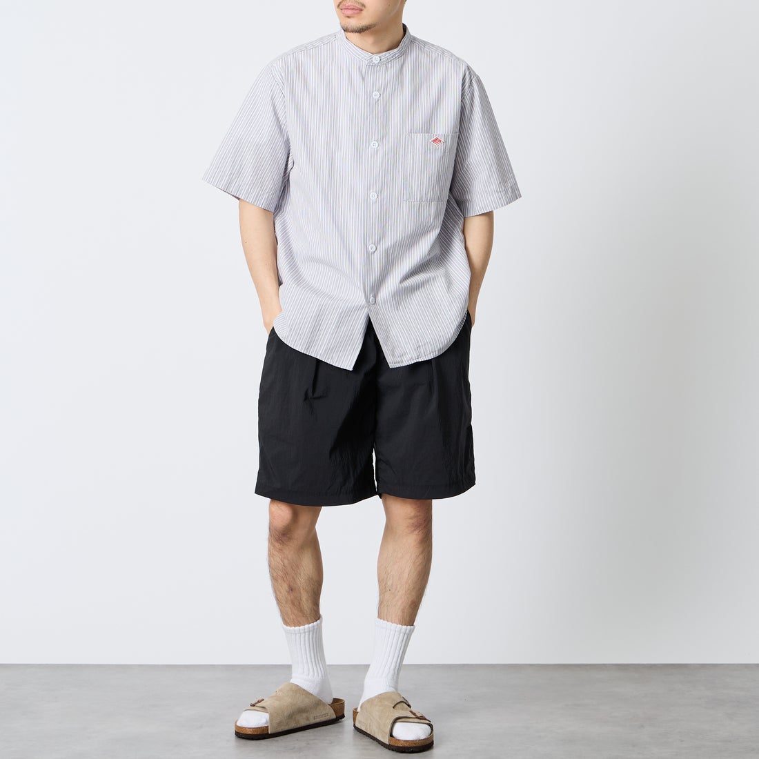DANTON [ダントン] コットンリネン ストライプバンドカラーシャツ [JD-3788SCP] BLU/BRN ST &&モデル身長：168cm 着用サイズ：38&&