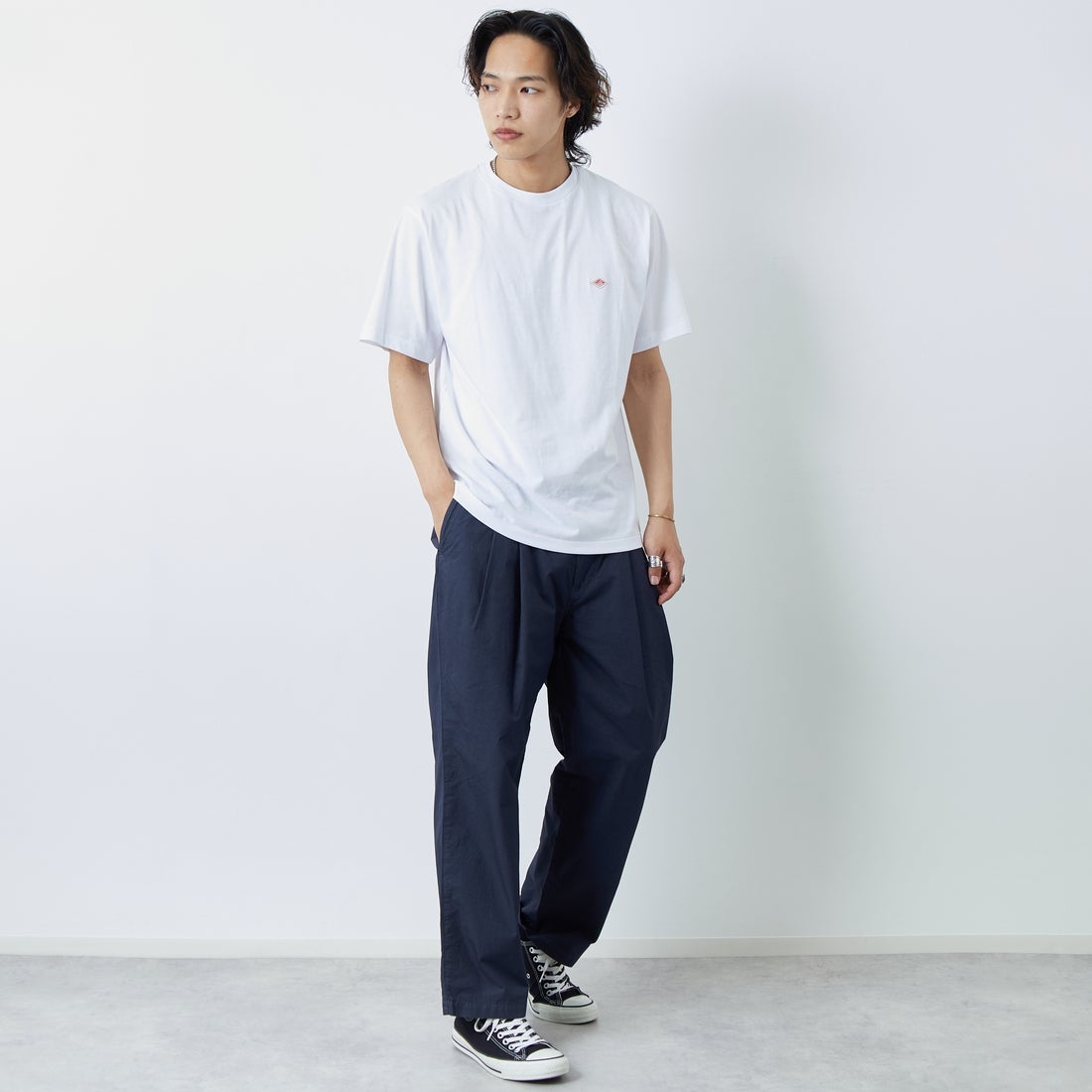DANTON [ダントン] ソリッドインナーTシャツ [DT-C0196CVT] WHITE &&モデル身長：179cm 着用サイズ：L&&