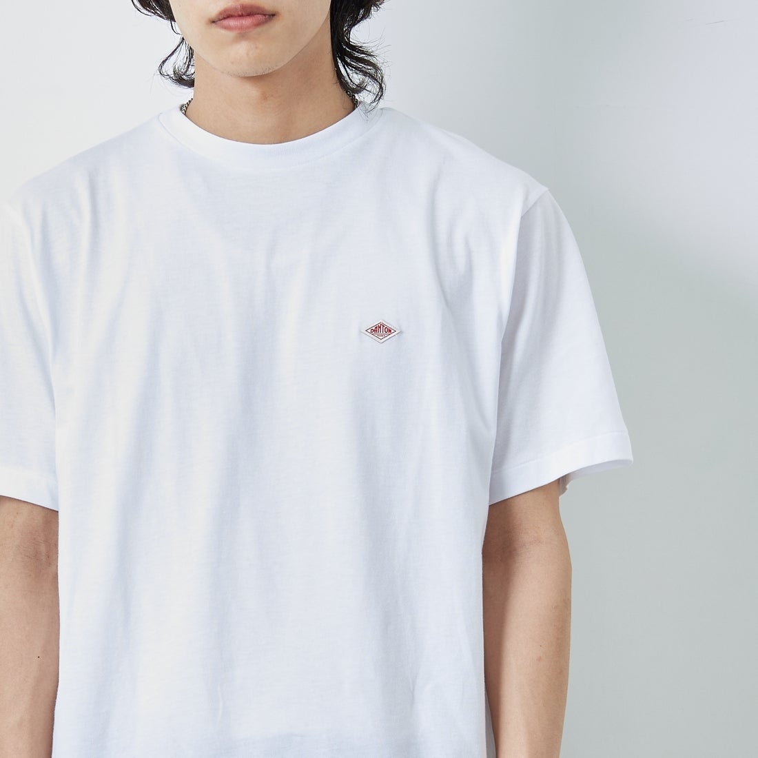 DANTON [ダントン] ソリッドインナーTシャツ [DT-C0196CVT] WHITE &&モデル身長：179cm 着用サイズ：L&&