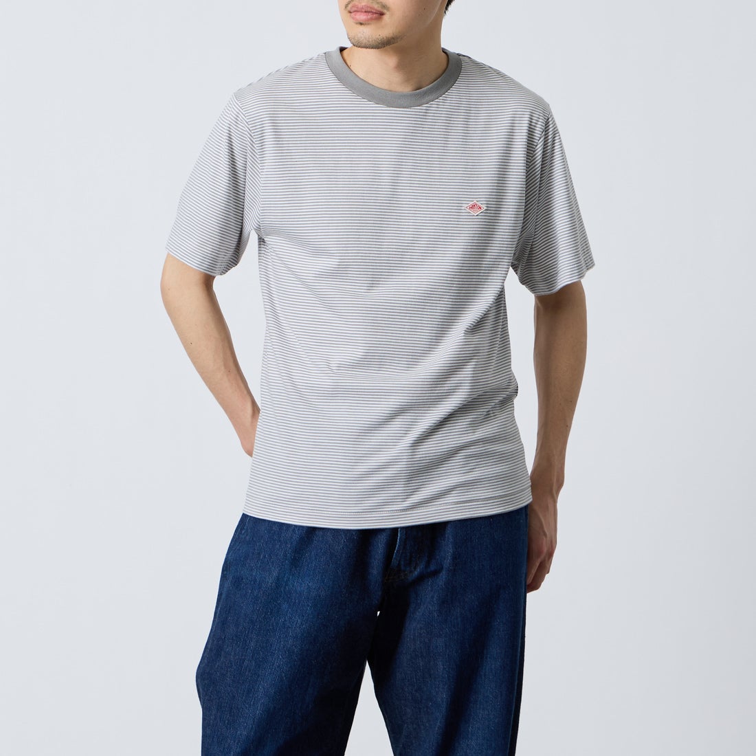 DANTON [ダントン] ボーダーインナーTシャツ [DT-C0196CVT] GREY/WHITE &&モデル身長：168cm 着用サイズ：S&&