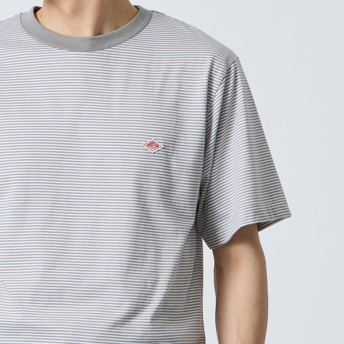 DANTON [ダントン] ボーダーインナーTシャツ [DT-C0196CVT] GREY/WHITE &&モデル身長：168cm 着用サイズ：S&&