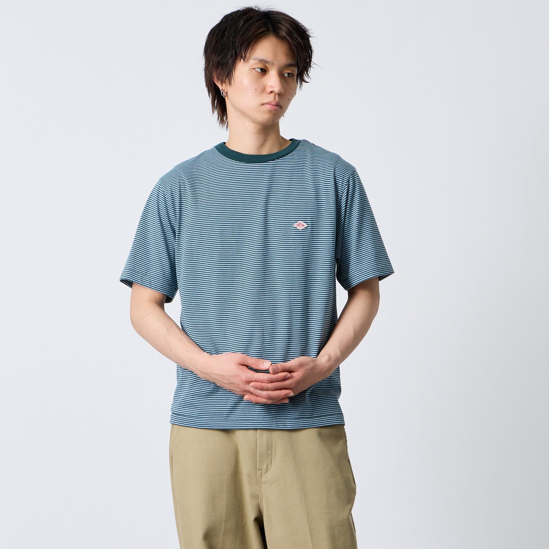 DANTON [ダントン] ボーダーインナーTシャツ [DT-C0196CVT] D.GRN/SAX &&モデル身長：177cm 着用サイズ：M&&