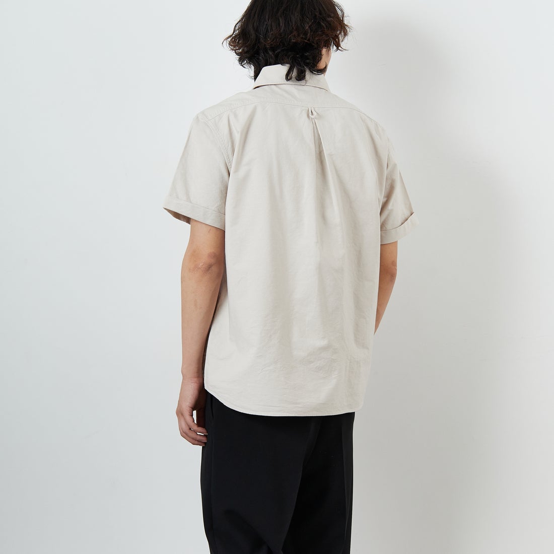 DANTON [ダントン] ラウンドカラー プルオーバーシャツ [DT-B0284SOX] OYSTER &&モデル身長：179cm 着用サイズ：42&&