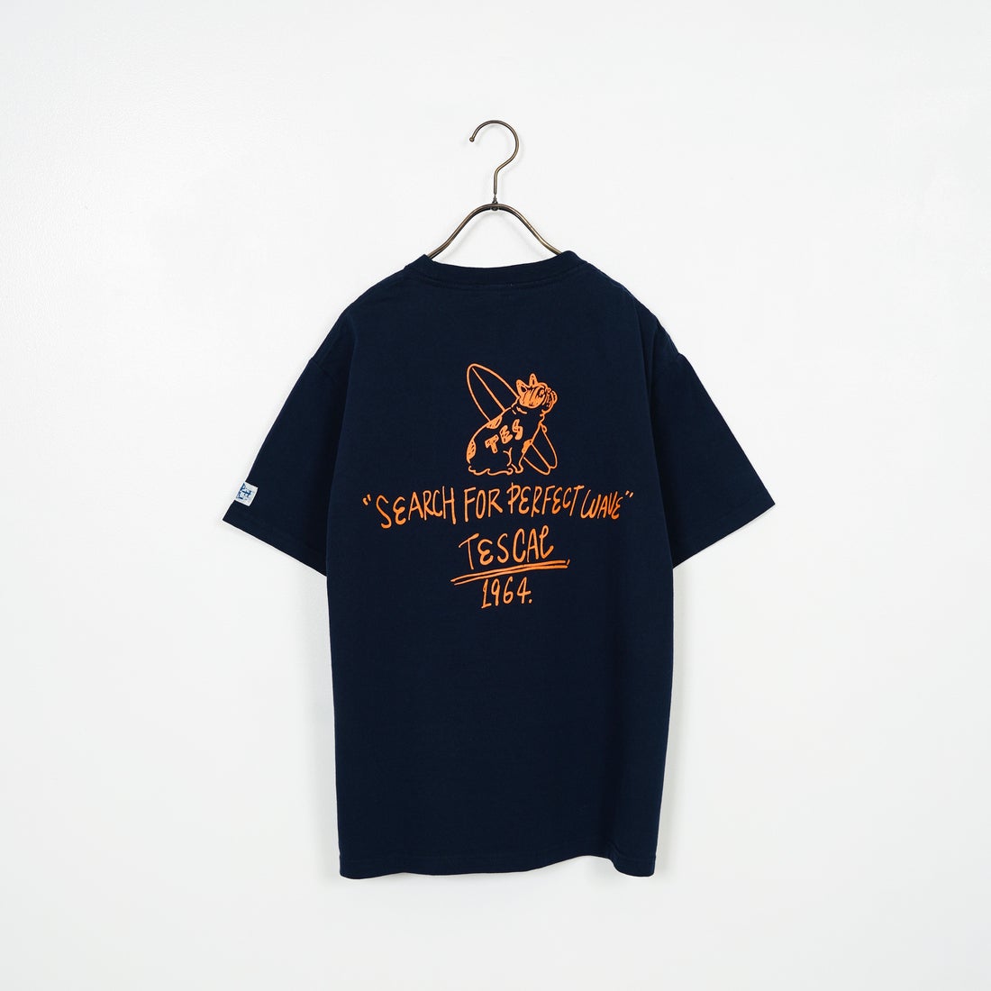 The Endless Summer [エンドレスサマー] 別注 手書き風ロゴ BUHIバックプリントTシャツ [FH-25574502-JF] 60 NAVY