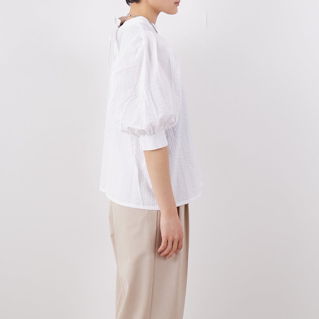 Jf Ready Made [ジェイエフレディメイド] サッカーストライプ バックリボンブラウス [3112304] 101 ﾎﾜｲﾄ &&モデル身長：160cm 着用サイズ：F&&