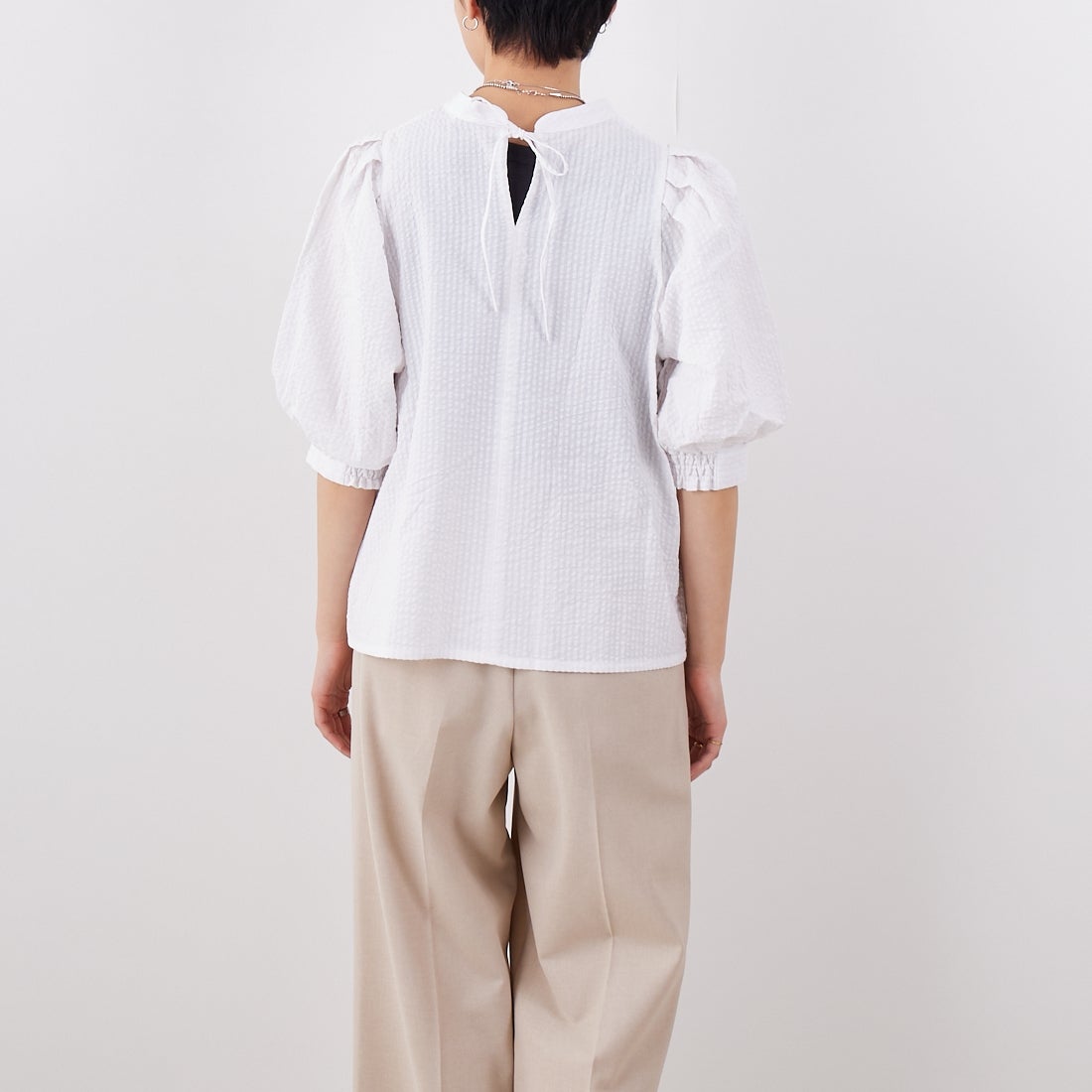 Jf Ready Made [ジェイエフレディメイド] サッカーストライプ バックリボンブラウス [3112304] 101 ﾎﾜｲﾄ &&モデル身長：160cm 着用サイズ：F&&