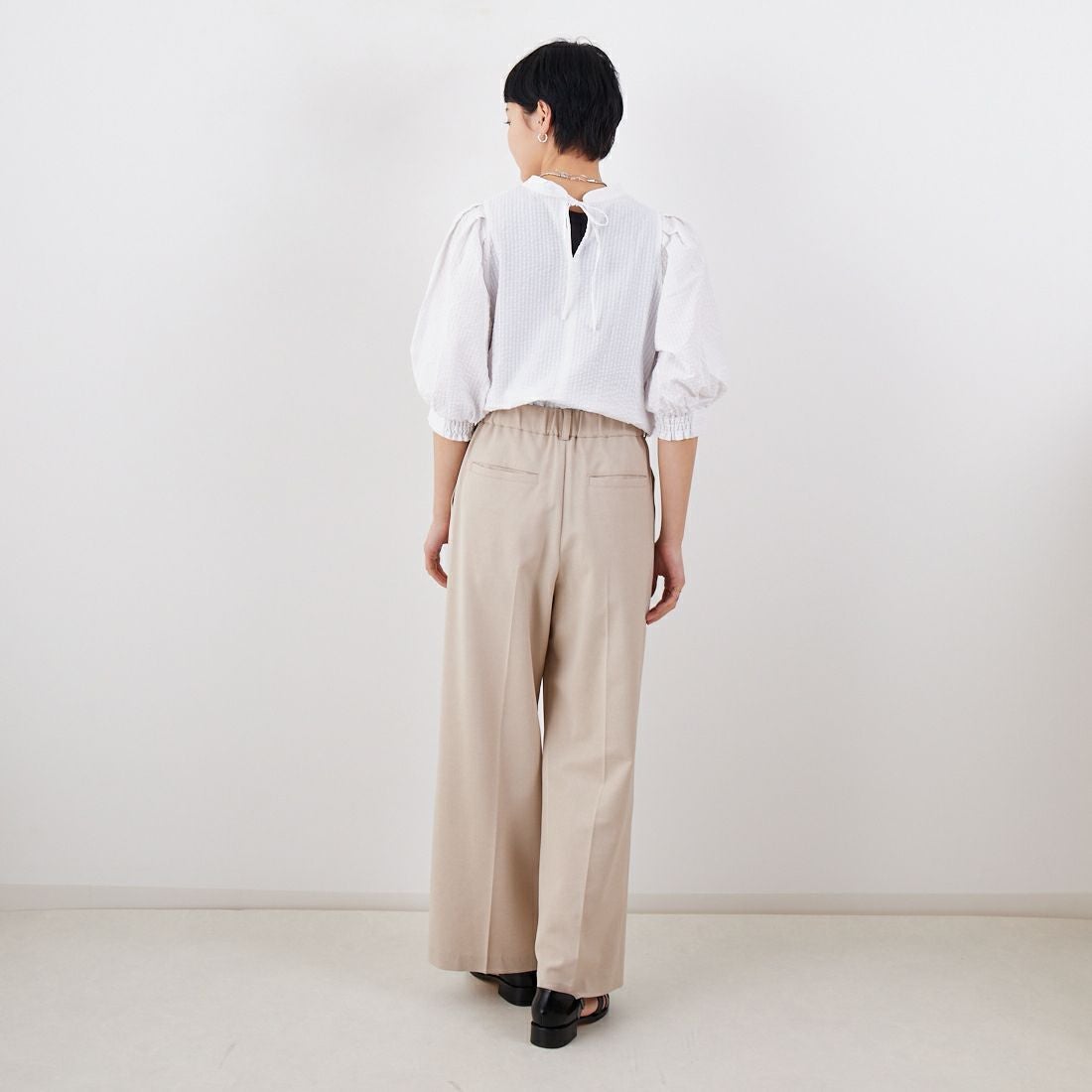 Jf Ready Made [ジェイエフレディメイド] サッカーストライプ バックリボンブラウス [3112304] 101 ﾎﾜｲﾄ &&モデル身長：160cm 着用サイズ：F&&