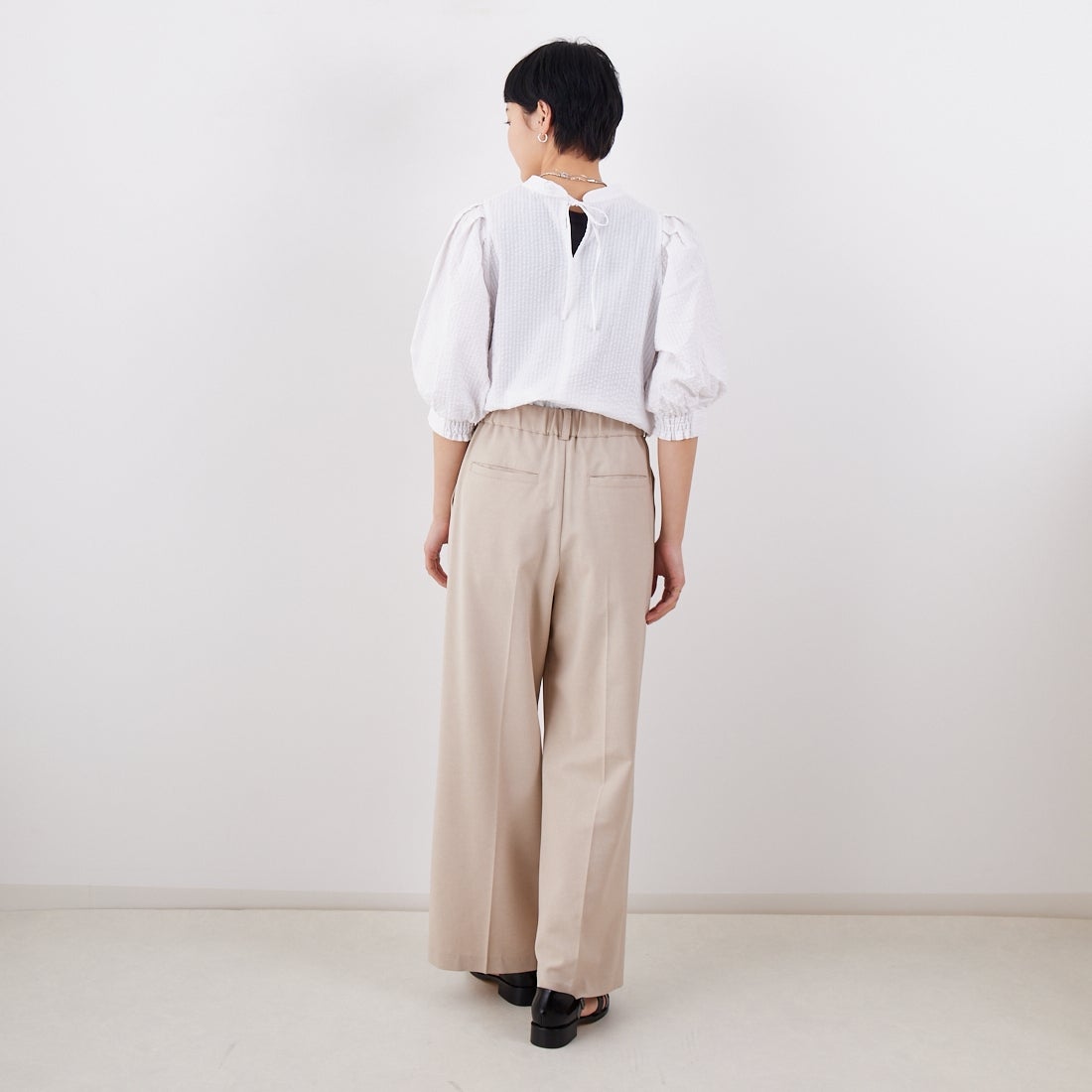 Jf Ready Made [ジェイエフレディメイド] サッカーストライプ バックリボンブラウス [3112304] 101 ﾎﾜｲﾄ &&モデル身長：160cm 着用サイズ：F&&