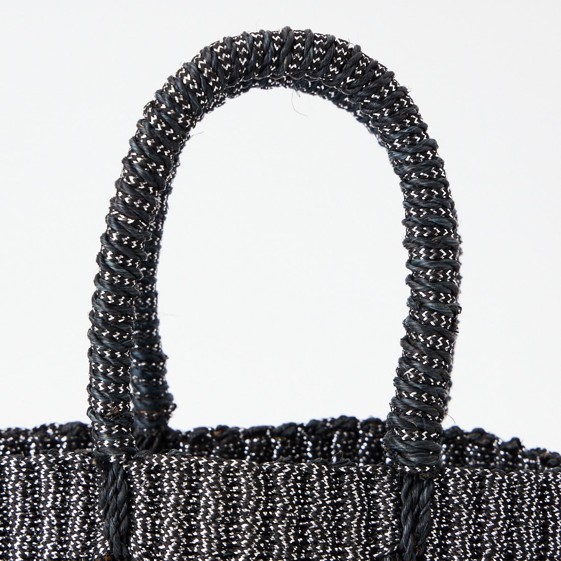 BAGMATI [バグマティ] アバカ/ポリエステル2WAYかごバッグ [BBK25-SS13] BLACK/SILV