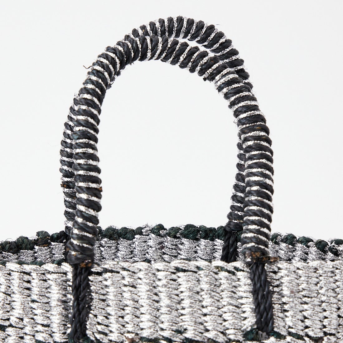 BAGMATI [バグマティ] アバカ/ポリエステル2WAYかごバッグ [BBK25-SS13] SILVER/BLA