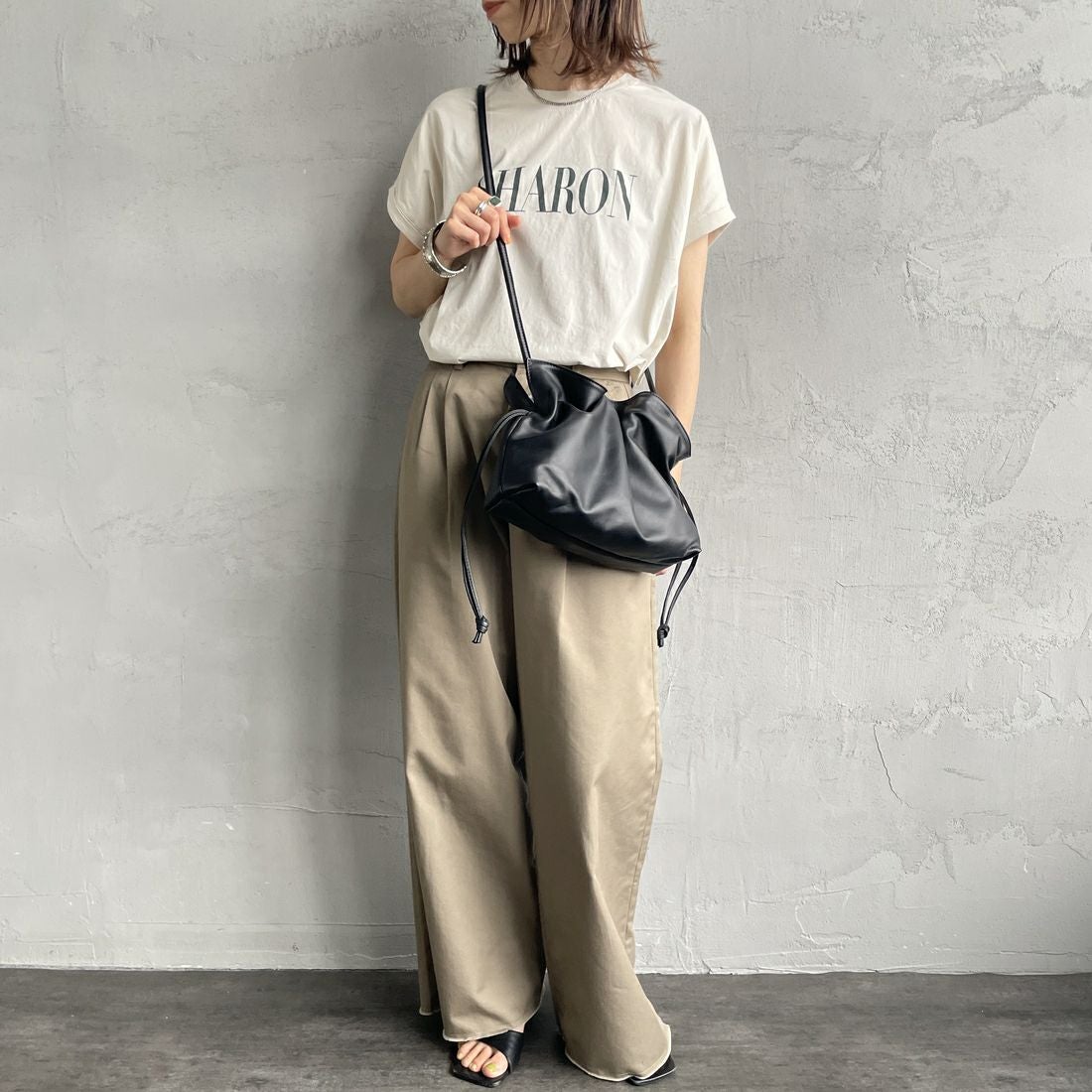 AULENTTI [オウレンティ] 巾着ショルダーバッグ [EL-8236-SA] S28 NERO