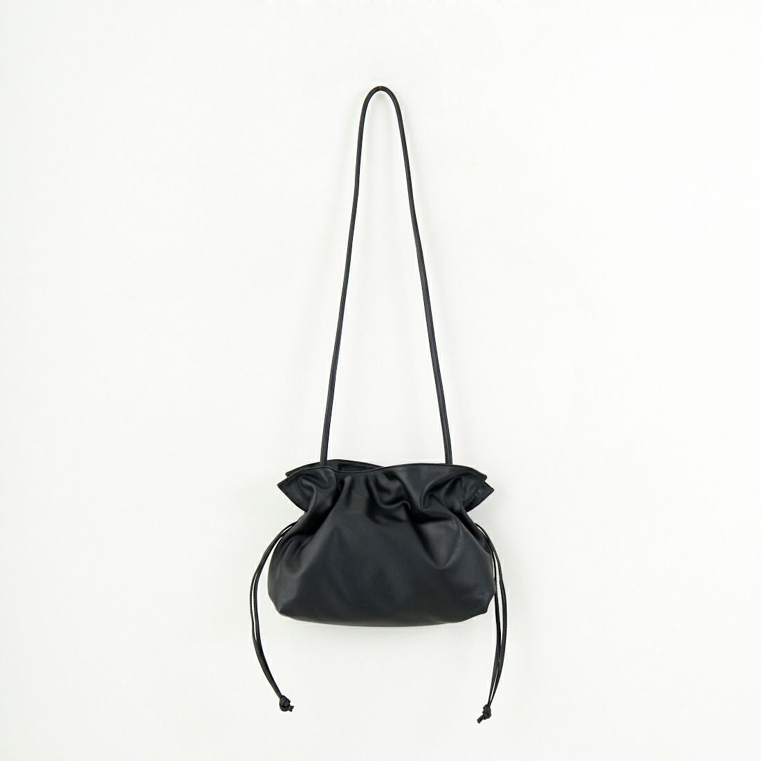 AULENTTI [オウレンティ] 巾着ショルダーバッグ [EL-8236-SA] S28 NERO