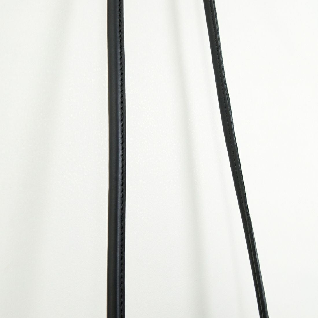 AULENTTI [オウレンティ] 巾着ショルダーバッグ [EL-8236-SA] S28 NERO