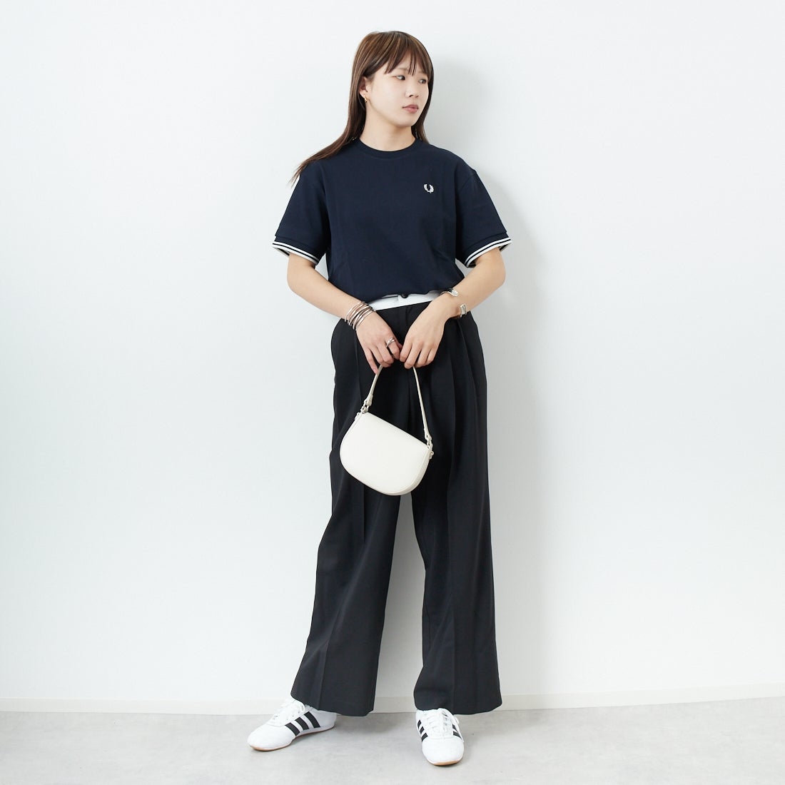 FRED PERRY [フレッドペリー] ティップライン ショートスリーブピケTシャツ [G9167] 608 NAVY &&モデル身長：167cm 着用サイズ：10&&