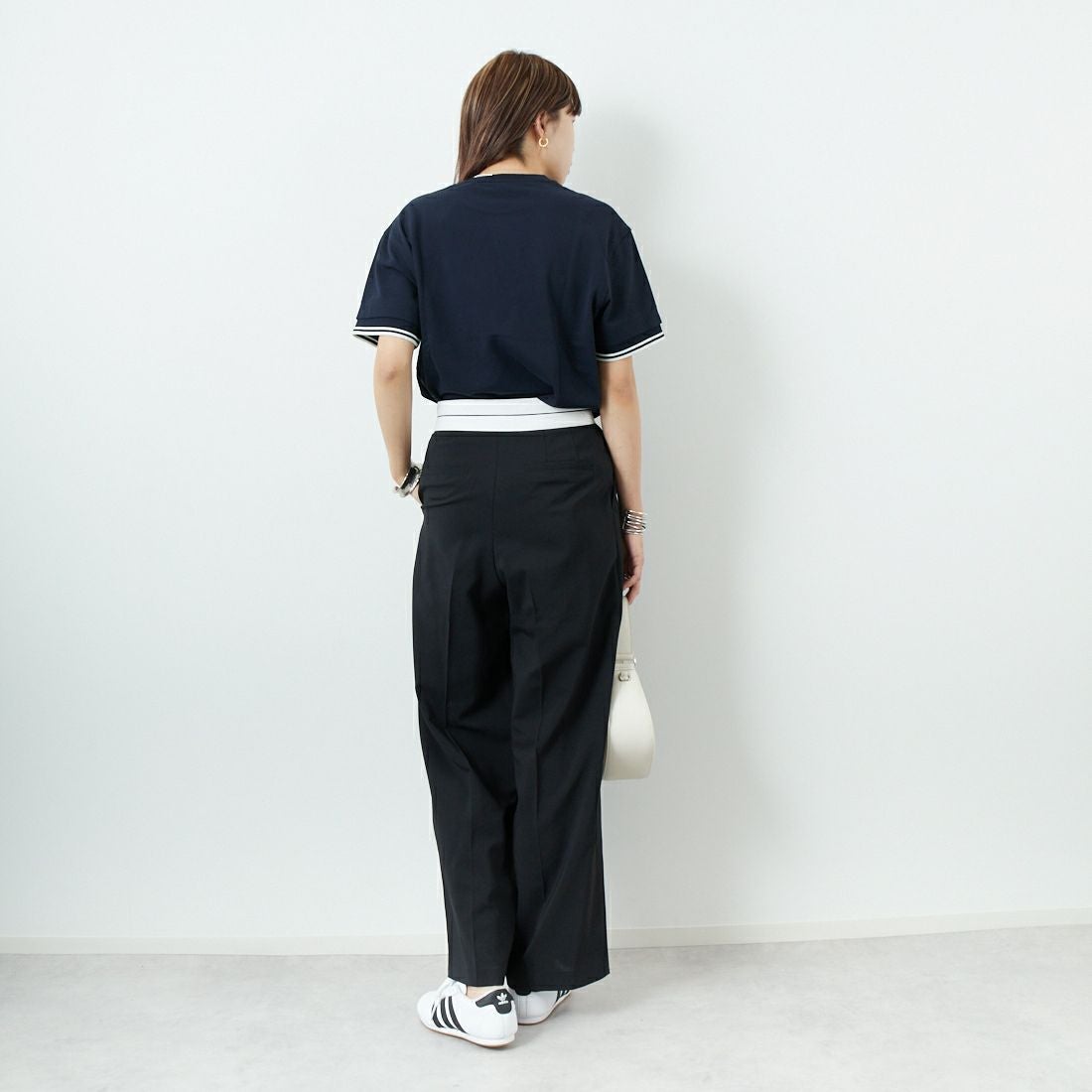 FRED PERRY [フレッドペリー] ティップライン ショートスリーブピケTシャツ [G9167] 608 NAVY &&モデル身長：167cm 着用サイズ：10&&