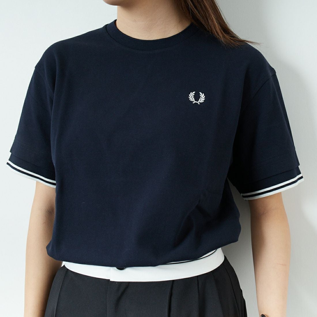 FRED PERRY [フレッドFRED PERRY [フレッドペリー] ティップライン ショートスリーブピケTシャツ [G9167] 608 NAVY &&モデル身長：167cm 着用サイズ：10&&ペリー] ティップライン ショートスリーブピケTシャツ [G9167] 608 NAVY &&モデル身長：167cm 着用サイズ：S&&