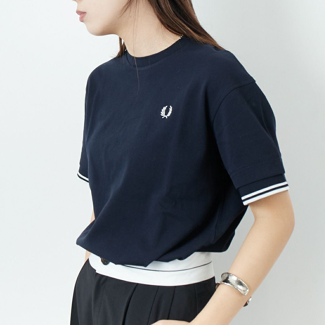 FRED FRED PERRY [フレッドペリー] ティップライン ショートスリーブピケTシャツ [G9167] 608 NAVY &&モデル身長：167cm 着用サイズ：10&&[フレッドペリー] ティップライン ショートスリーブピケTシャツ [G9167] 608 NAVY &&モデル身長：167cm 着用サイズ：S&&