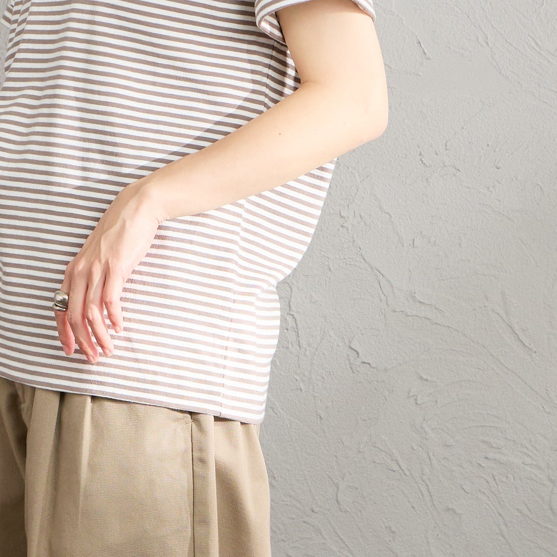 Gymphlex [ジムフレックス] ショートスリーブ ロールアップTシャツ [GY-C0446COM] WHT/TAU ST &&モデル身長：158cm 着用サイズ：14&&