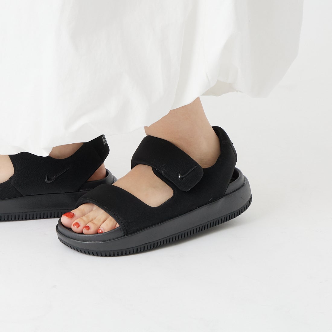 NIKE [ナイキ] ウィメンズ カームサンダル [FJ6043] 001 ﾌﾞﾗｯｸ