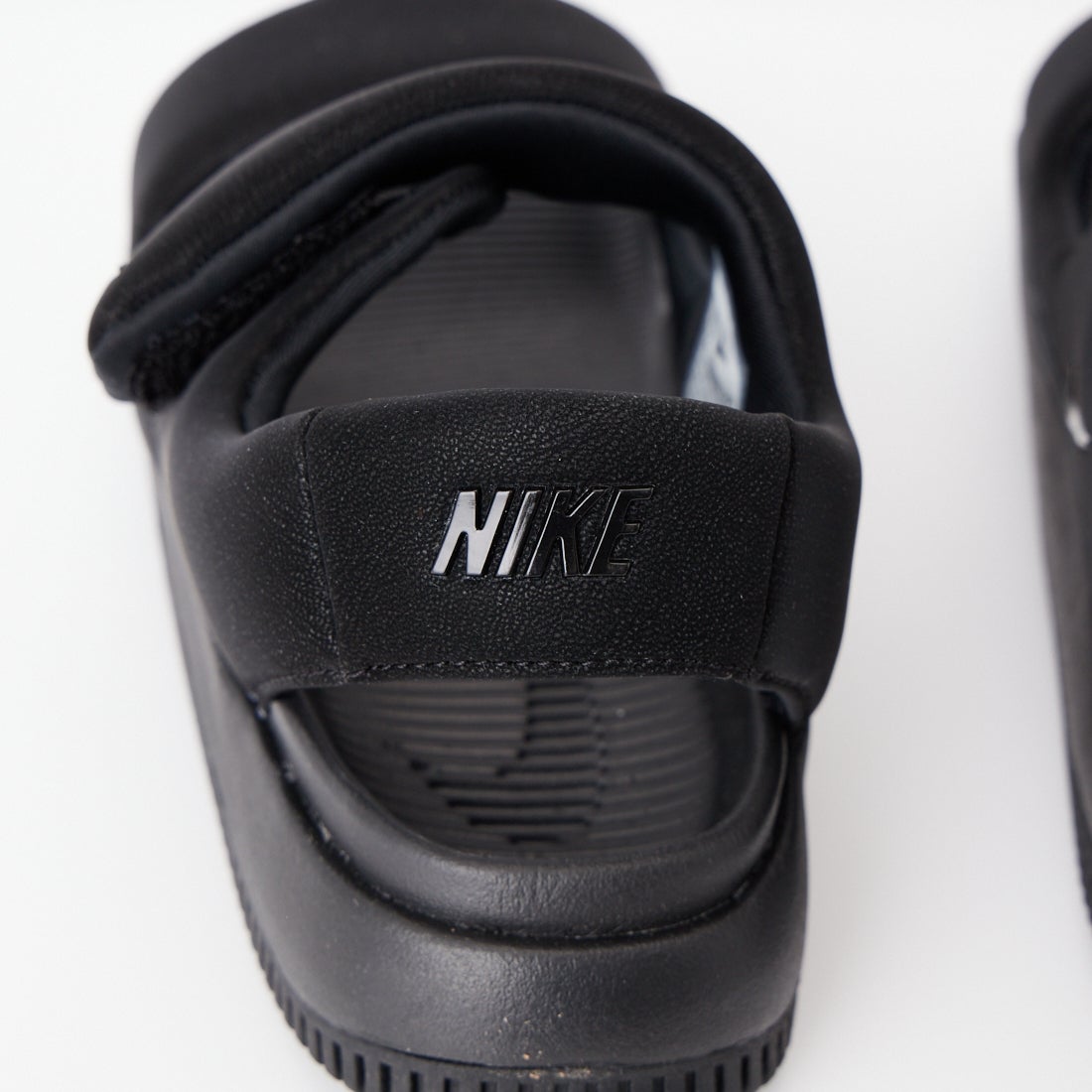 NIKE [ナイキ] ウィメンズ カームサンダル [FJ6043] 001 ﾌﾞﾗｯｸ