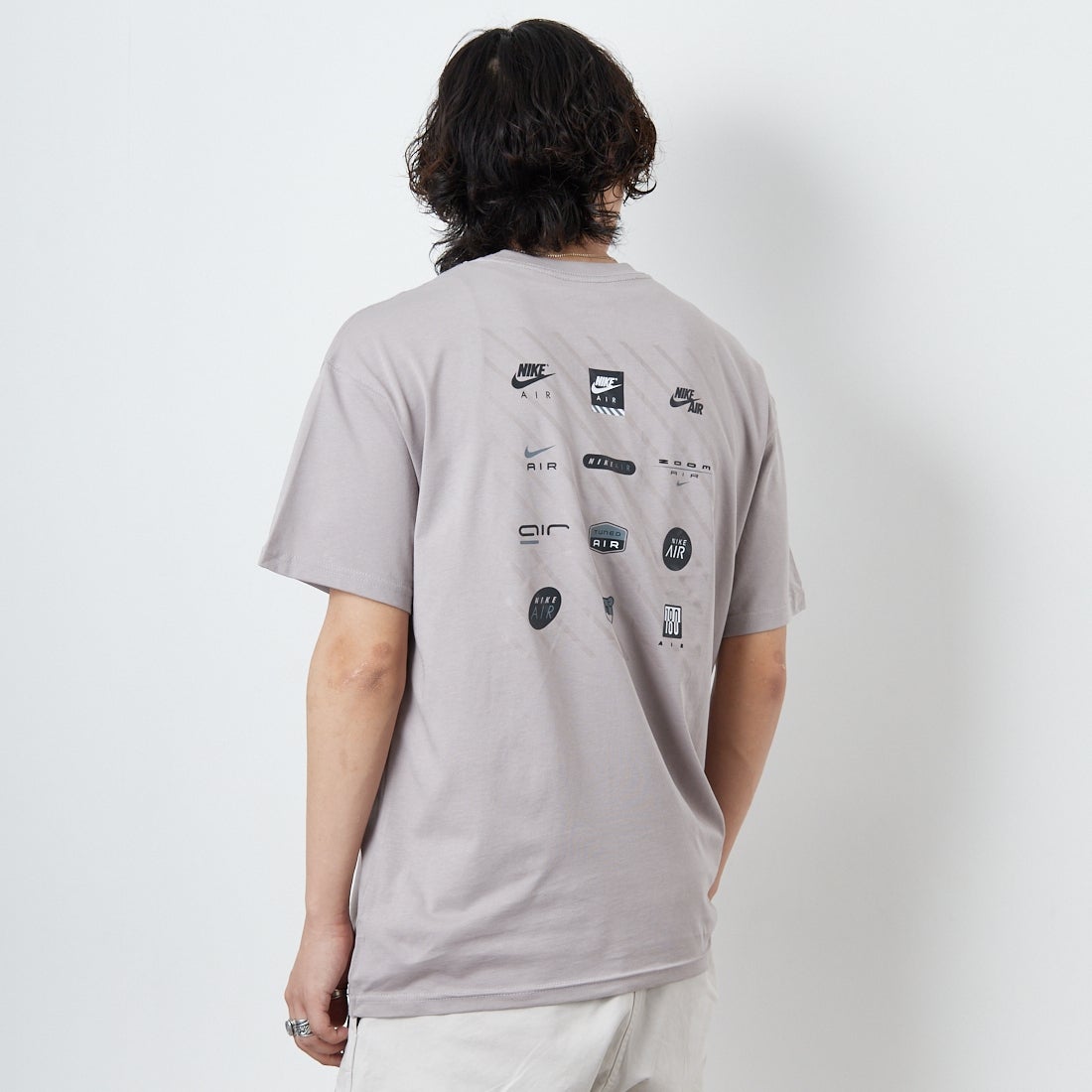 NIKE [ナイキ] マックス90 スポーツウェアTシャツ [HJ0727] 009 COLLEG&&モデル身長：179cm 着用サイズ：M&&