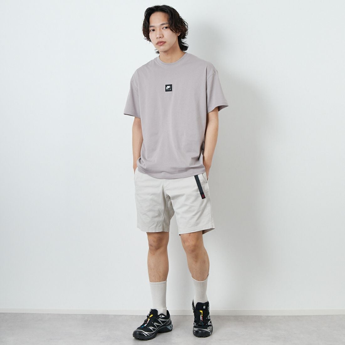 NIKE [ナイキ] マックス90 スポーツウェアTシャツ [HJ0727] 009 COLLEG&&モデル身長：179cm 着用サイズ：M&&