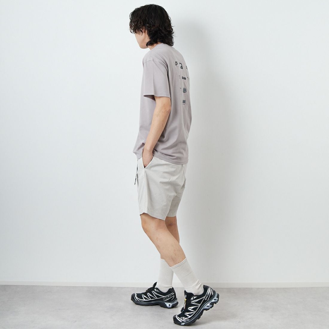 NIKE [ナイキ] マックス90 スポーツウェアTシャツ [HJ0727] 009 COLLEG&&モデル身長：179cm 着用サイズ：M&&