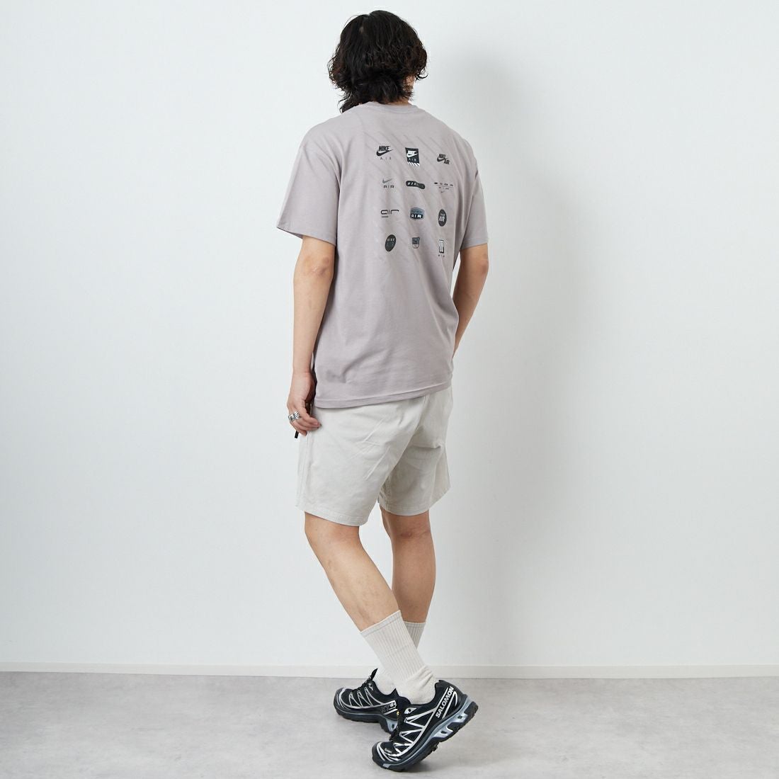 NIKE [ナイキ] マックス90 スポーツウェアTシャツ [HJ0727] 009 COLLEG&&モデル身長：179cm 着用サイズ：M&&