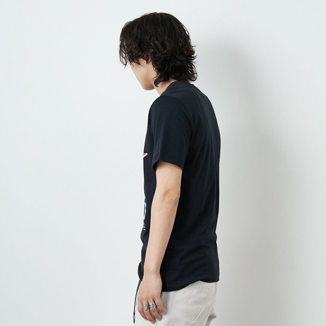 NIKE [ナイキ] BRANDRIFF スポーツウェアTシャツ [HV9150] 010 BLACK &&モデル身長：179cm 着用サイズ：M&&