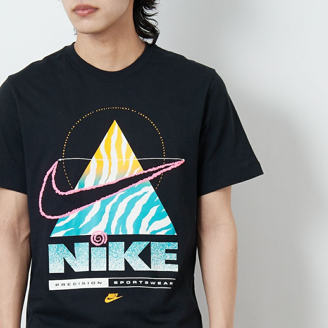 NIKE [ナイキ] BRANDRIFF スポーツウェアTシャツ [HV9150] 010 BLACK &&モデル身長：179cm 着用サイズ：M&&