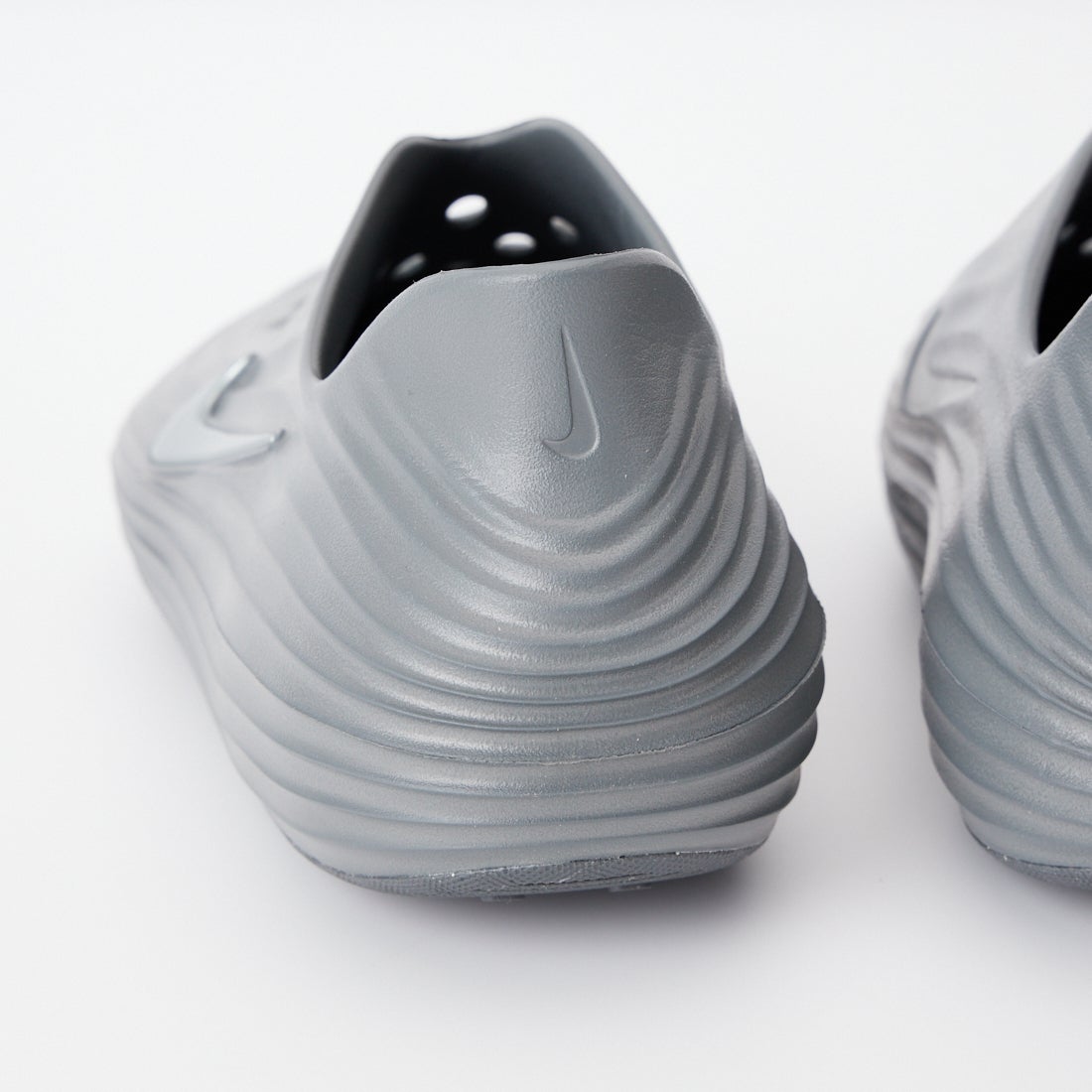 NIKE [ナイキ] ReactX リジュビネイト [HV5060] 002 ｽﾓｰｸｸﾞ