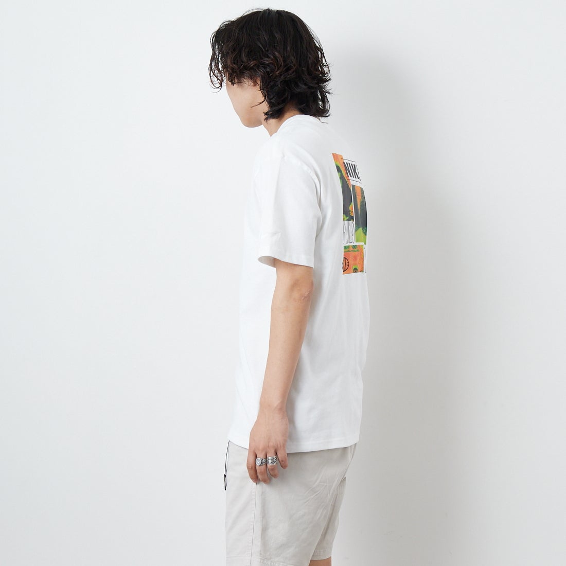 NIKE [ナイキ] プレミアム エッセンシャルTシャツ [IB7554] 100 WHITE &&モデル身長：179cm 着用サイズ：M&&