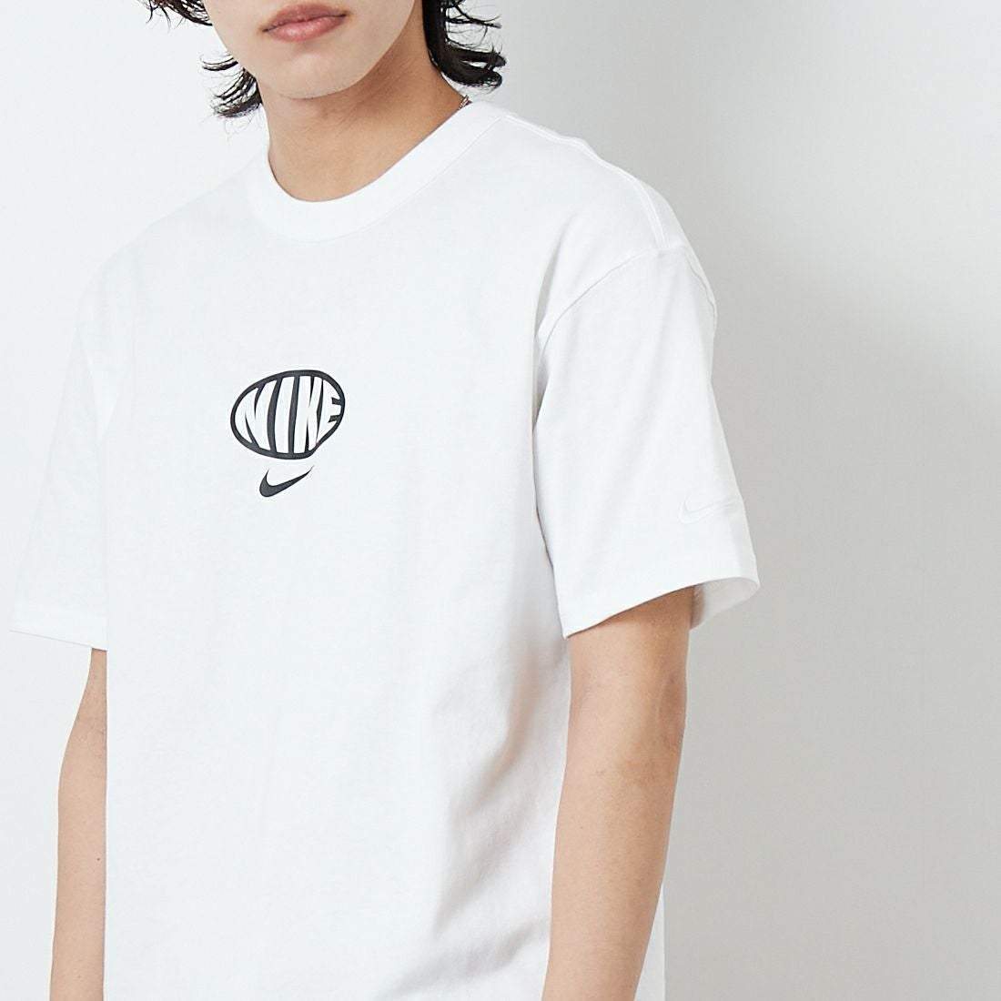 NIKE [ナイキ] プレミアム エッセンシャルTシャツ [IB7554] 100 WHITE &&モデル身長：179cm 着用サイズ：M&&