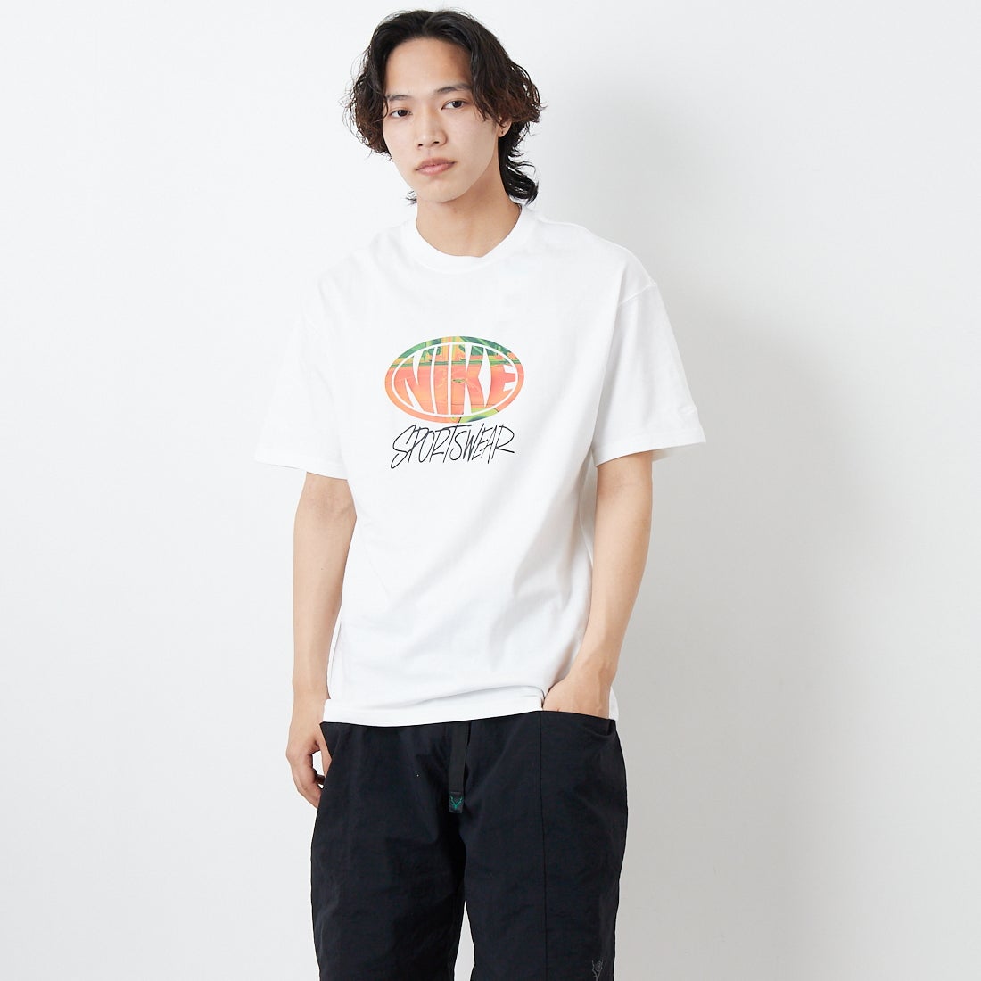 100 WHITE&&モデル身長：179cm 着用サイズ：M&&