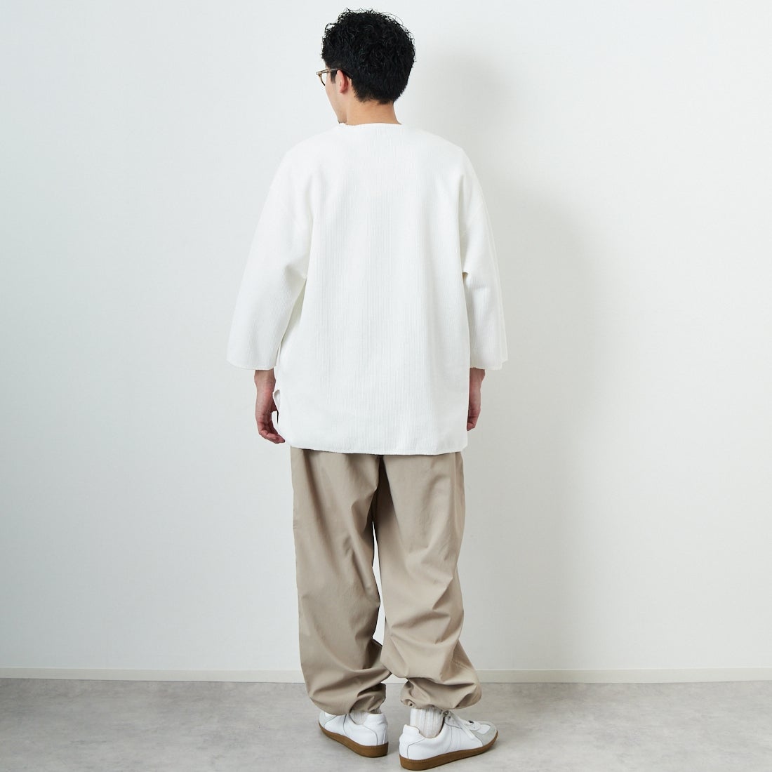 STILL BY HAND [スティルバイハンド] 別注 ドローコード付きワンタックパンツ [2501JF-EX03-JF] BEIGE &&モデル身長：168cm 着用サイズ：46&&