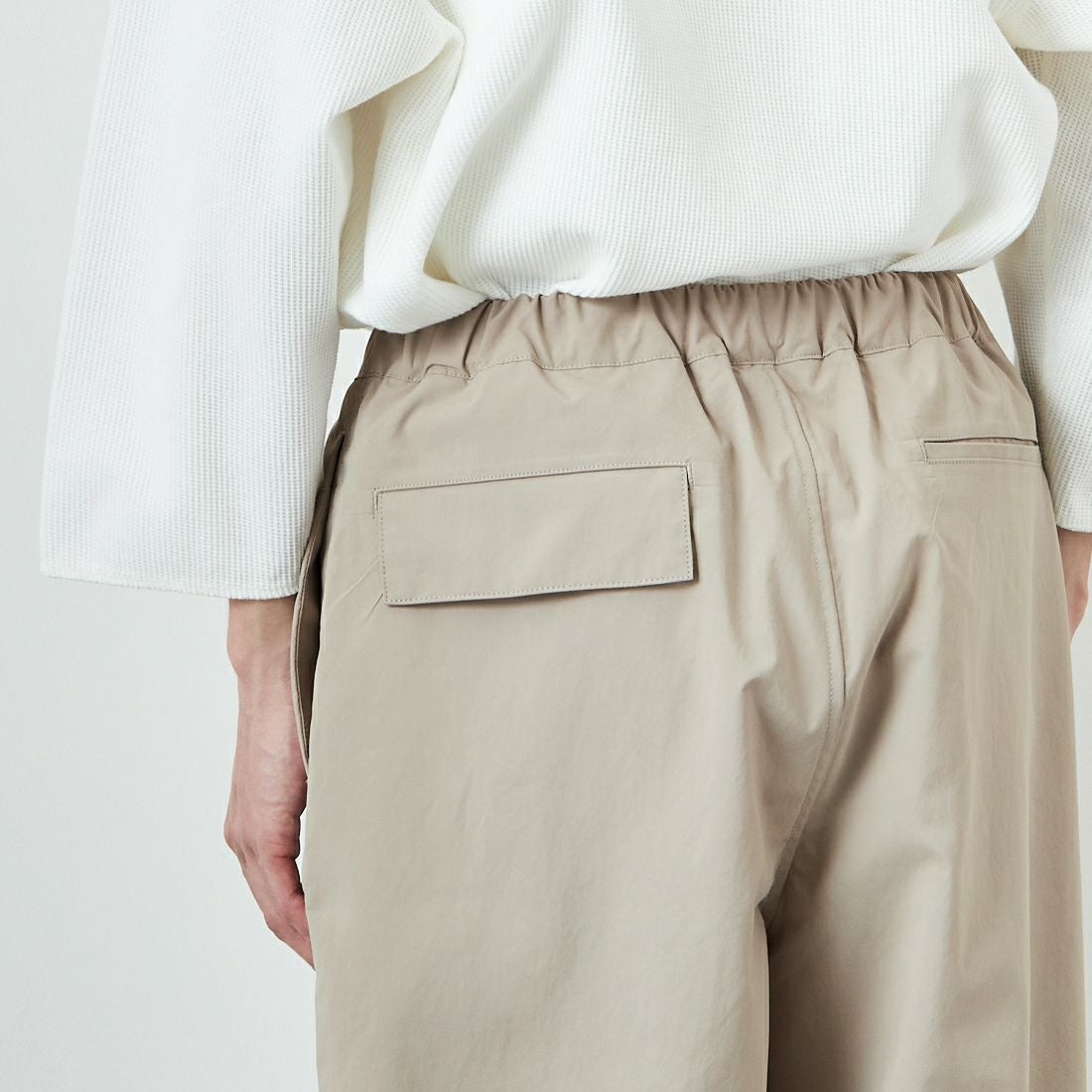 STILL BY HAND [スティルバイハンド] 別注 ドローコード付きワンタックパンツ [2501JF-EX03-JF] BEIGE